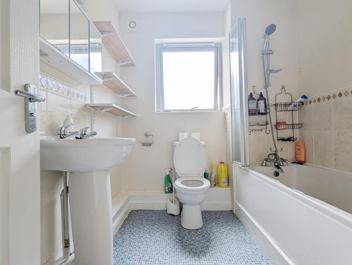 Guest Rooms Near City Centre & Dock Free Parking リヴァプール エクステリア 写真
