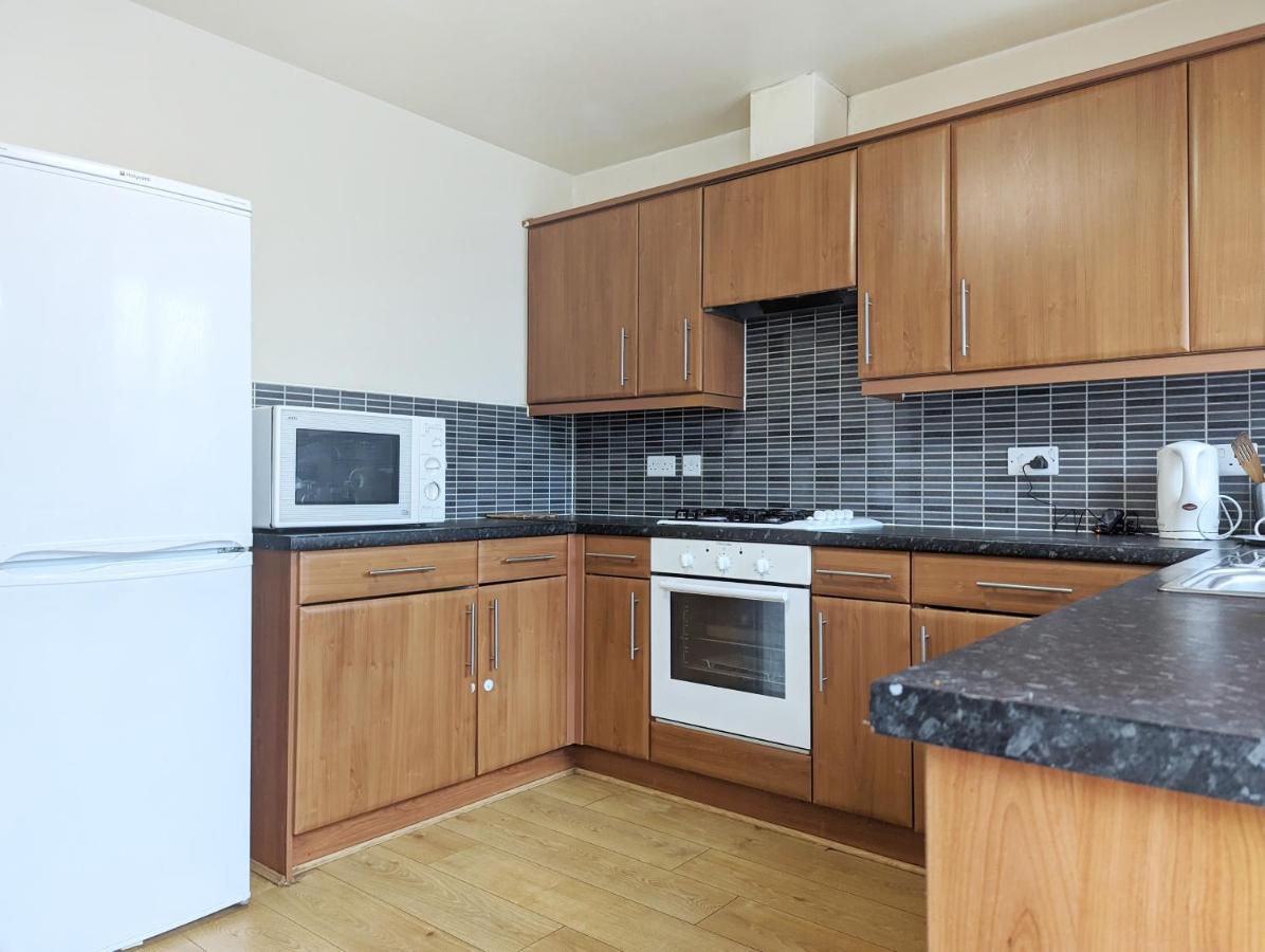 Guest Rooms Near City Centre & Dock Free Parking リヴァプール エクステリア 写真