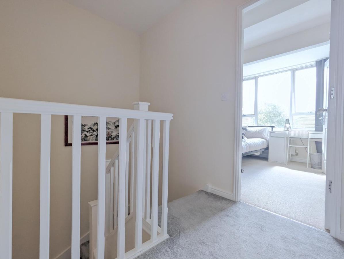 Guest Rooms Near City Centre & Dock Free Parking リヴァプール エクステリア 写真