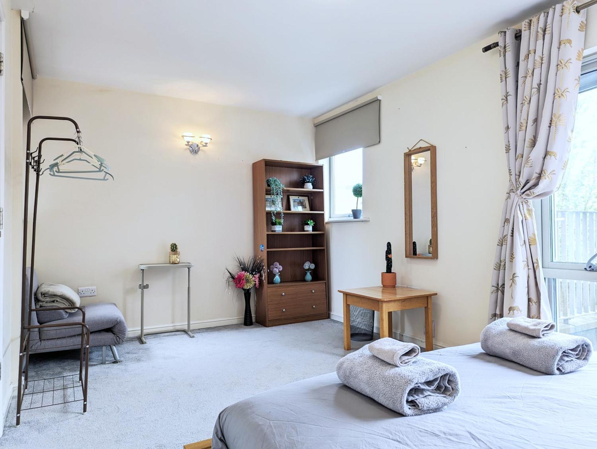 Guest Rooms Near City Centre & Dock Free Parking リヴァプール エクステリア 写真