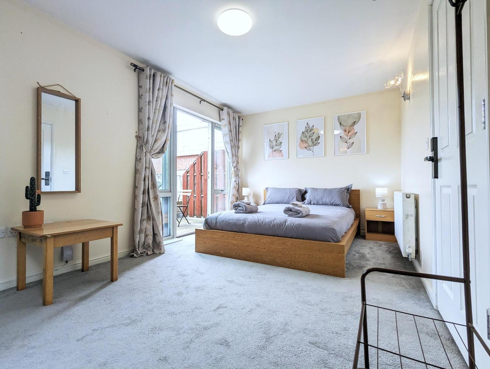 Guest Rooms Near City Centre & Dock Free Parking リヴァプール エクステリア 写真