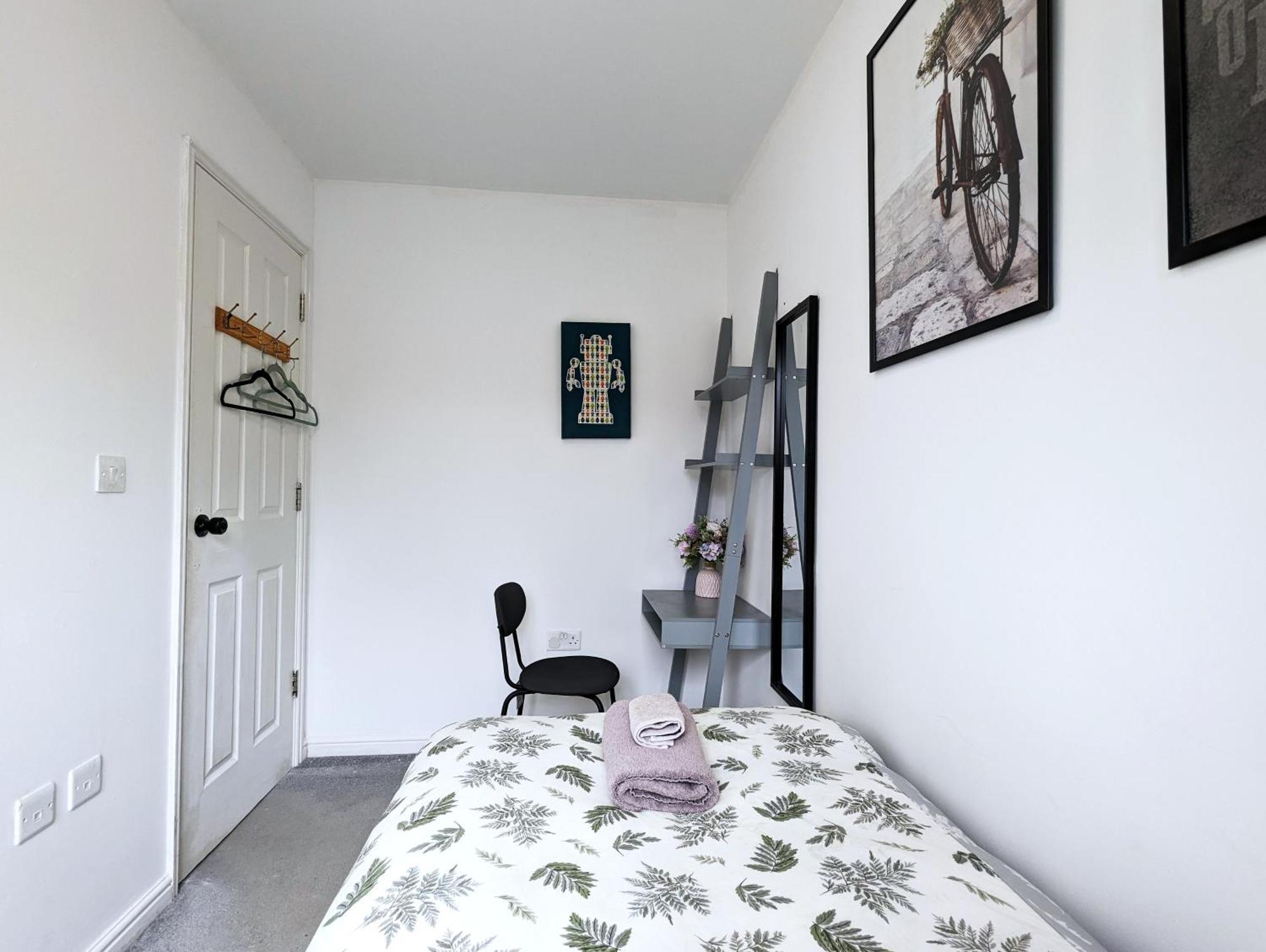 Guest Rooms Near City Centre & Dock Free Parking リヴァプール エクステリア 写真