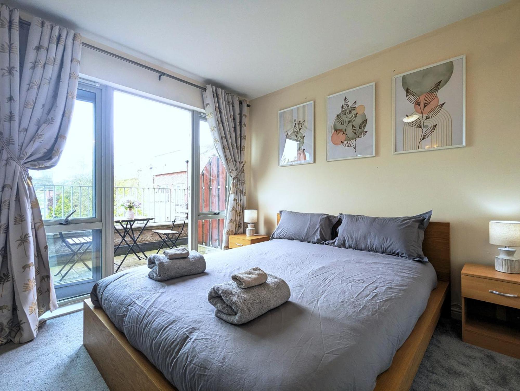 Guest Rooms Near City Centre & Dock Free Parking リヴァプール エクステリア 写真